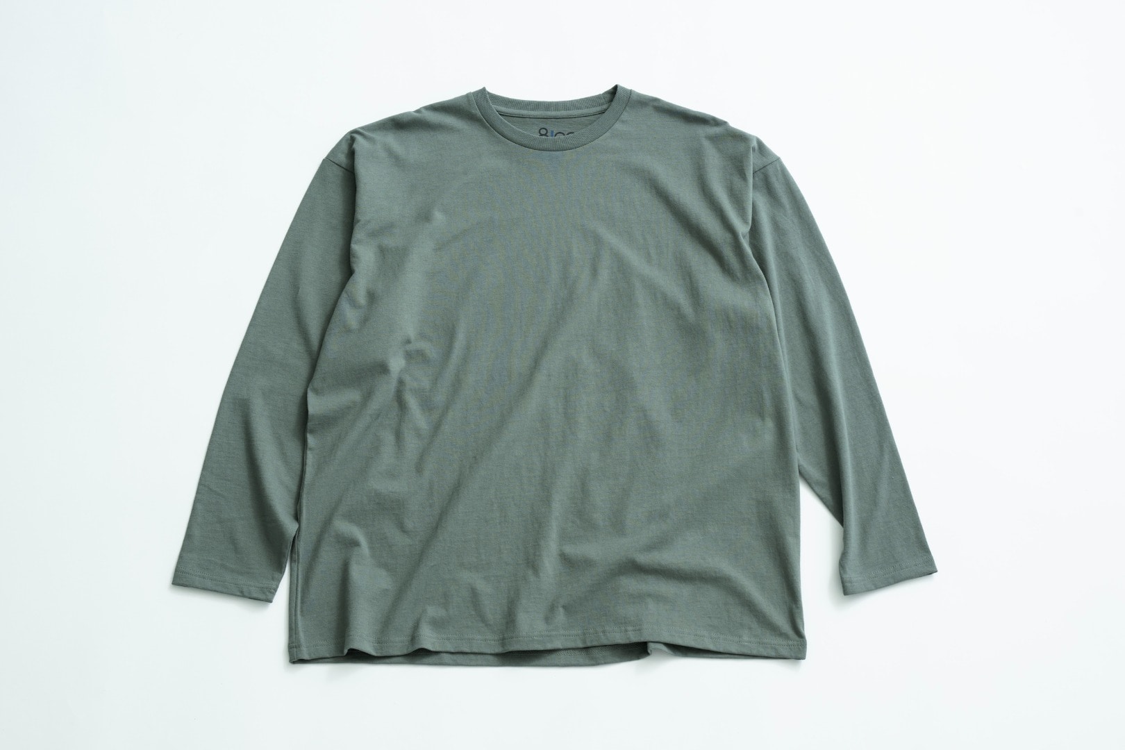 8100 Long Sleeve Tee