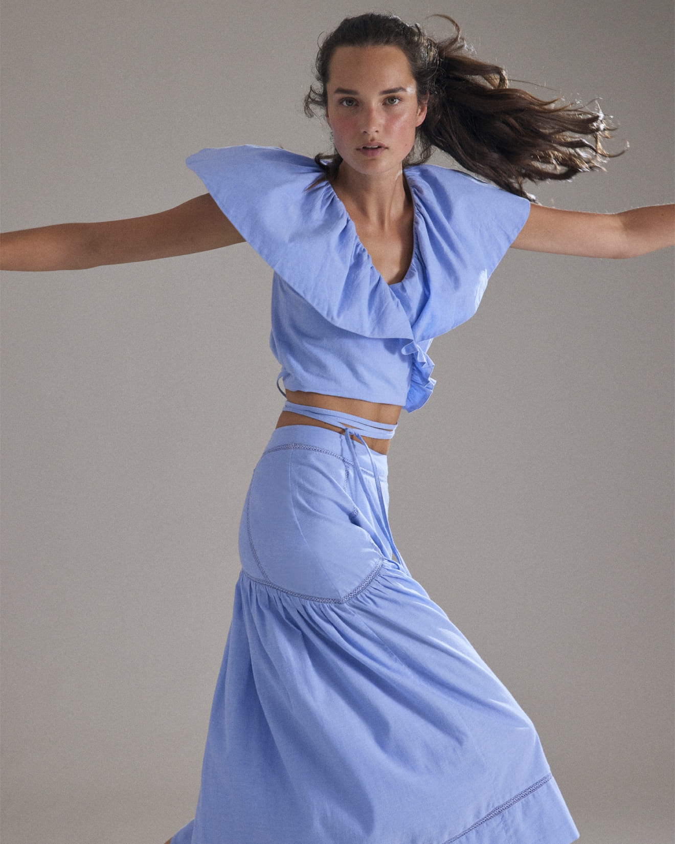 ELLES CHAMBRAY BLOUSE