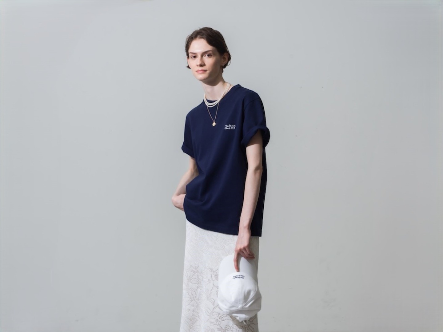Beach Club Tee / Twill Logo Cap