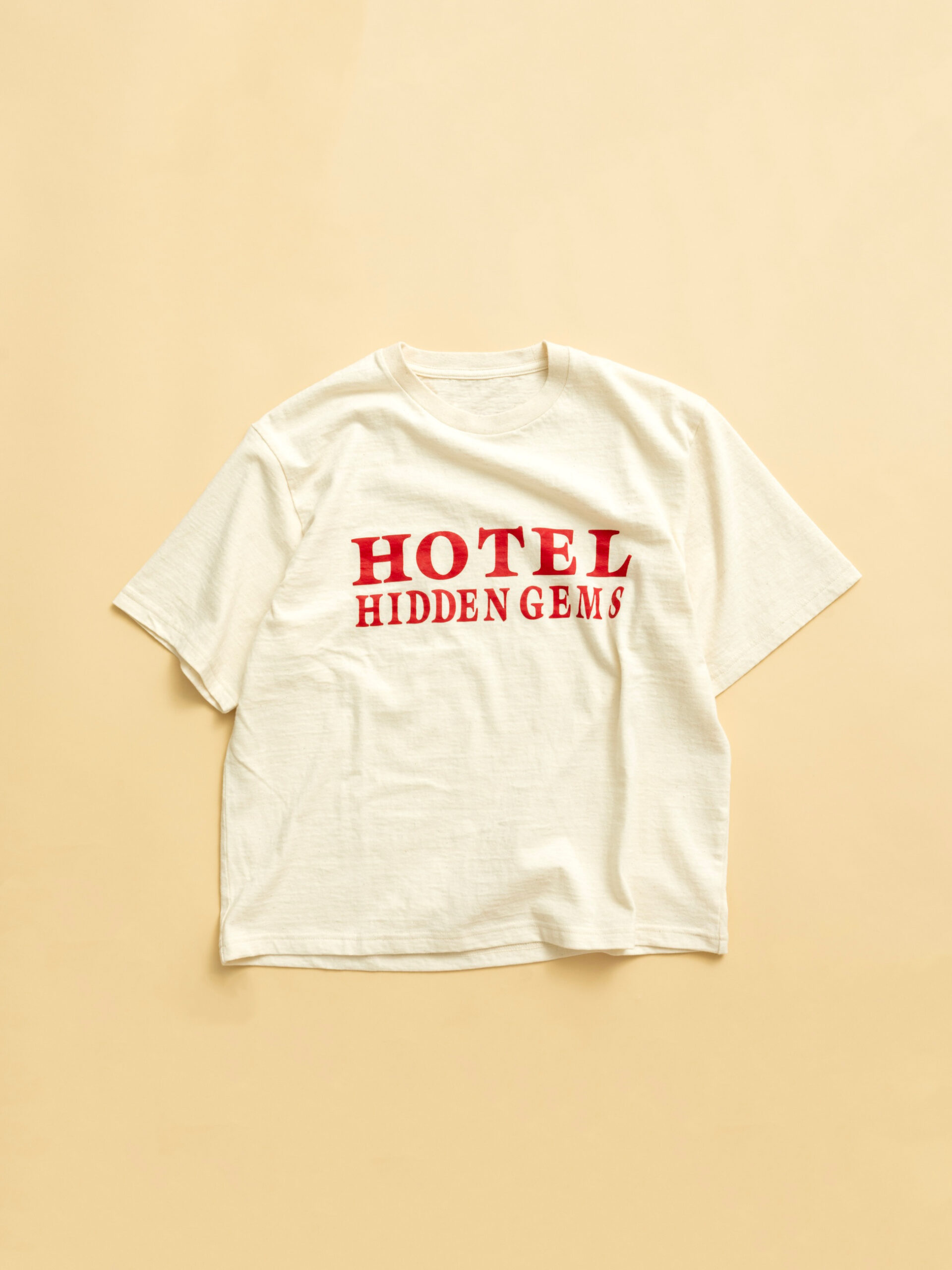 「HOTEL HIDDEN GEMS」Tee