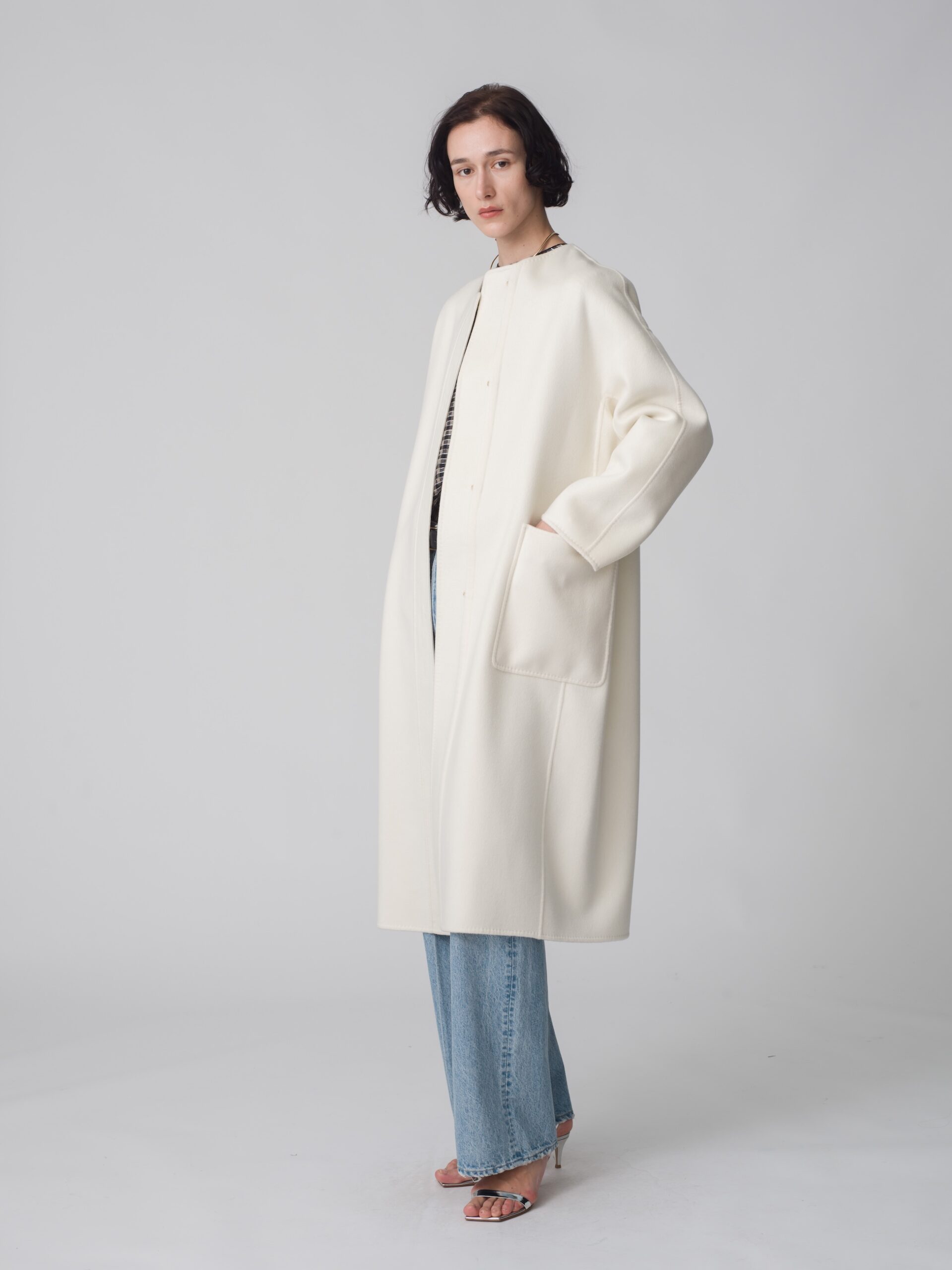 カシミヤリバーロング white 36/38_ebure（エブール）が2025年10月29日（水）阪急うめだ本店7階に新店舗オープン_5