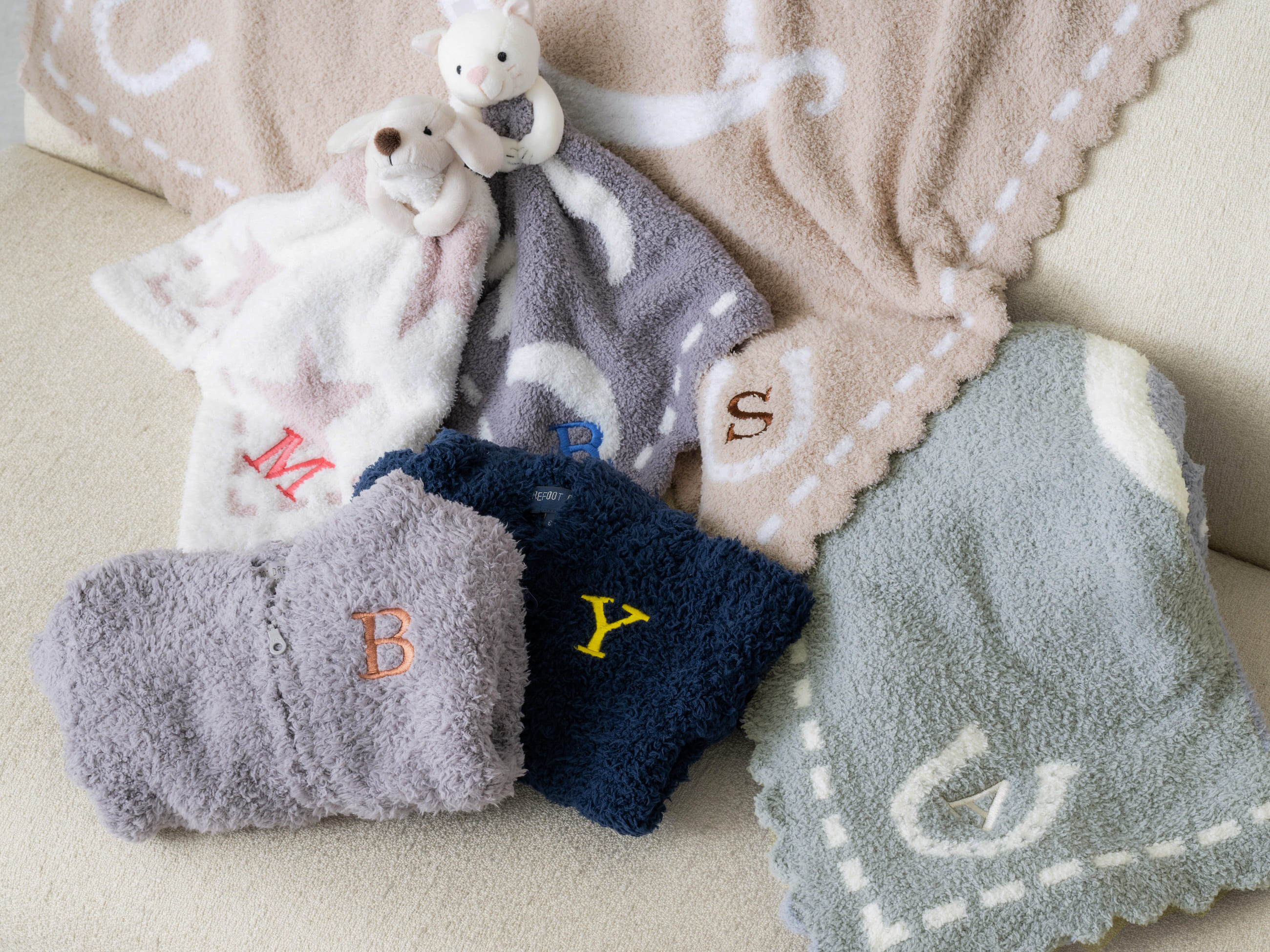 イニシャル刺繍もできます