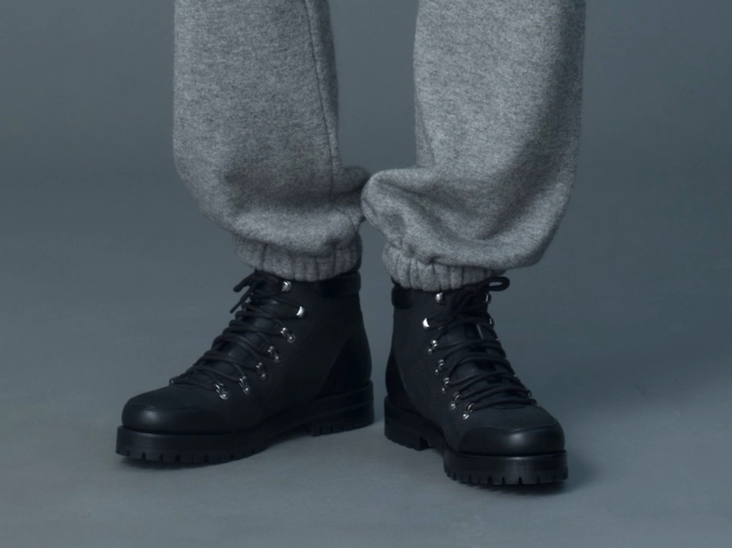 MANOLO BLAHNIK Exclusive For Ron Herman JANKA