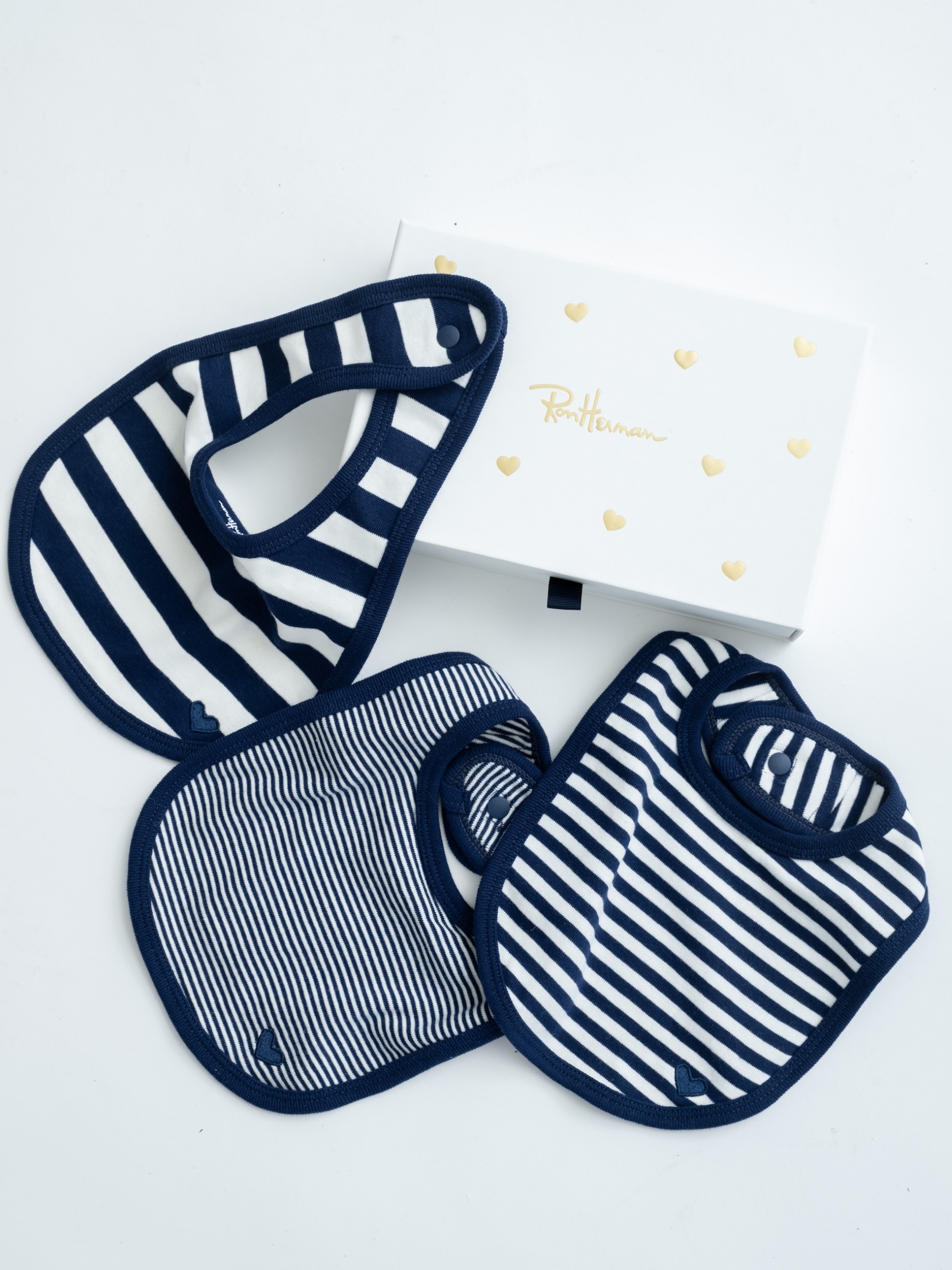 Striped Bib Box / Assort_大切なあの人に贈るベビーギフト。Petit BateauやBARiNEなど特別なコラボレーションアイテムからオリジナルまで見逃せないアイテムが登場。_6