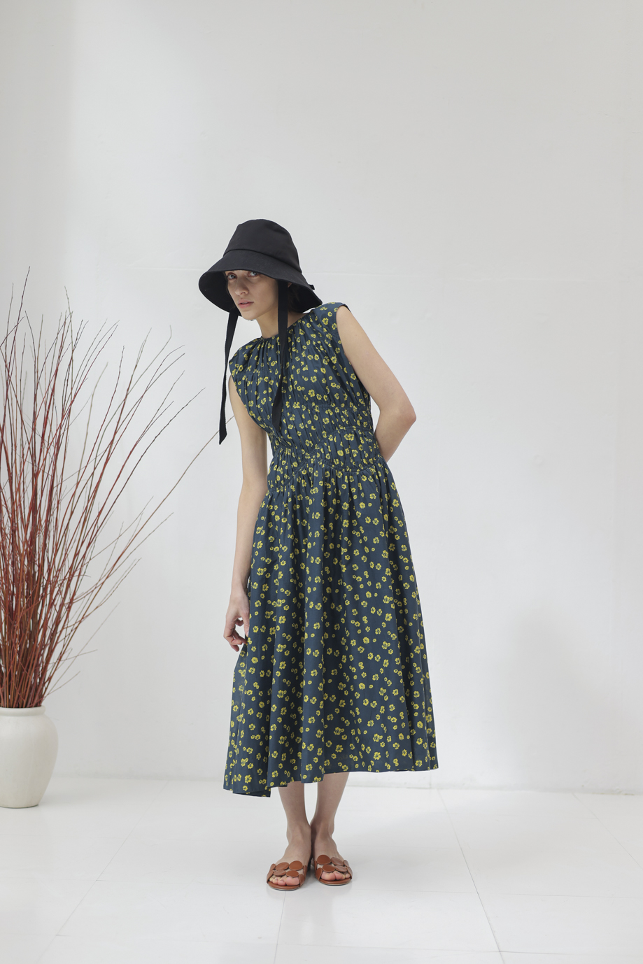 コットンボイルドレスの全身