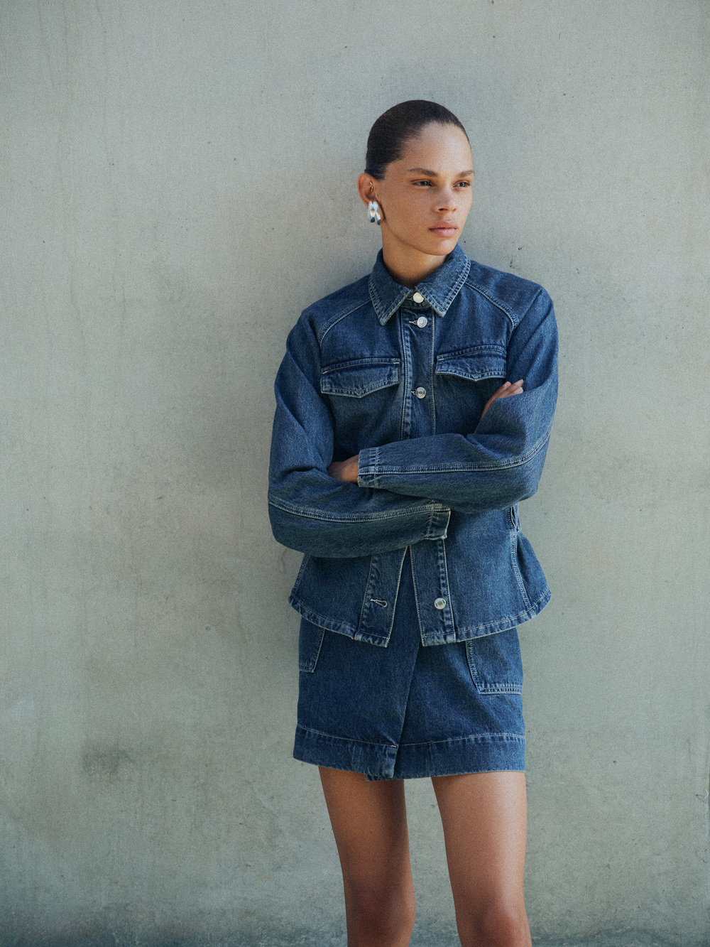 RHEA DENIM JACKET/KAY DENIM SHORT PANTS