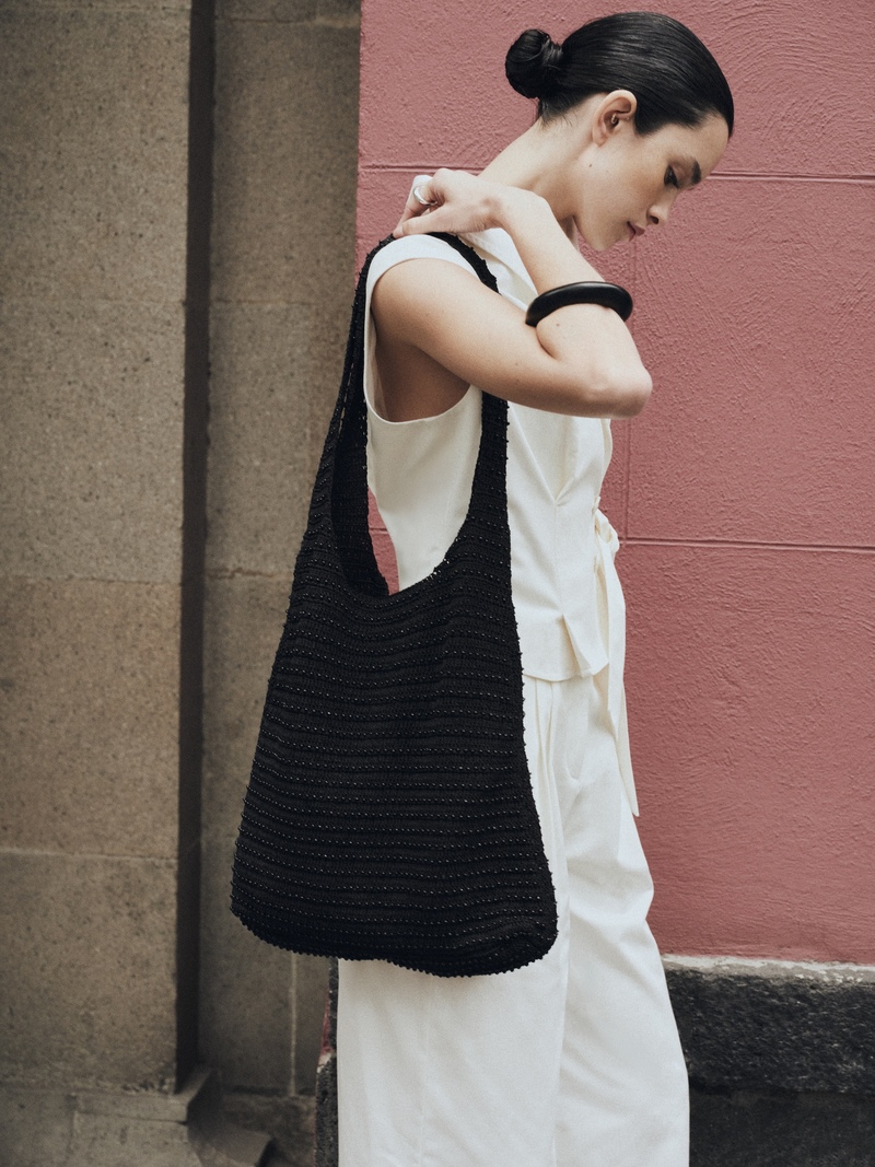 PRE FALL 2026 LOOKBOOK（AURA VEST、NIEBLA PANTS）