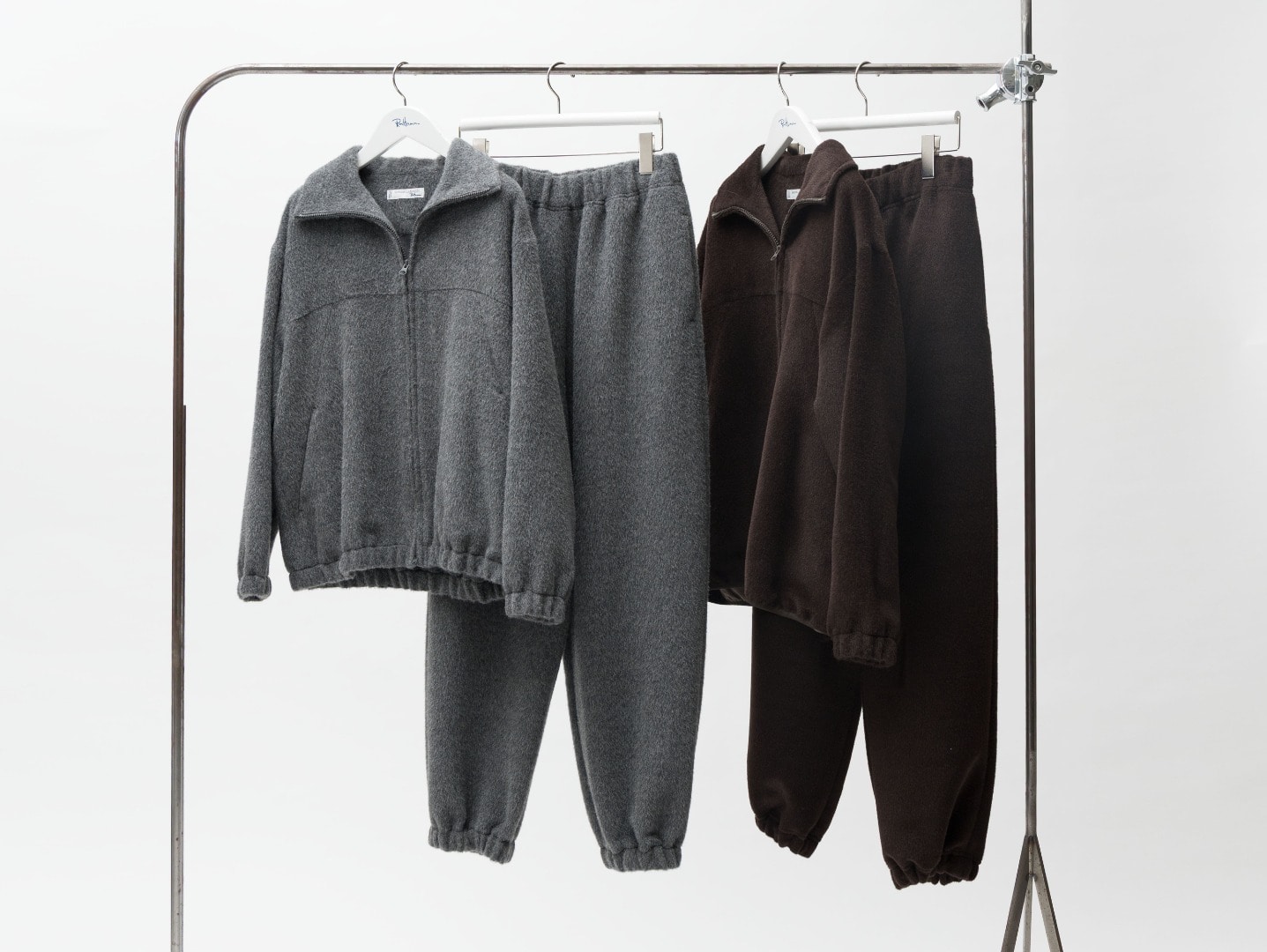 Full Zip JacketとGather Pants